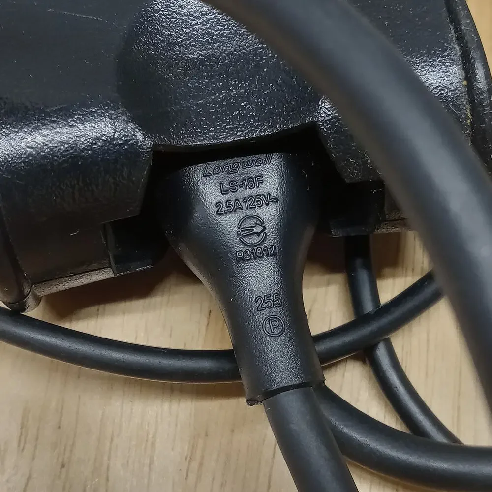 Replacement AC Adapter PA-10 Family 19.5V 100-240V 2.5A